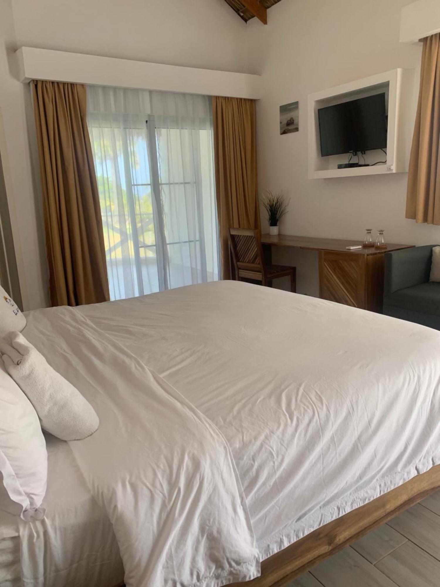 Hotel El Quemaito - Luxury Oceanfront Retreat Barahona Ngoại thất bức ảnh